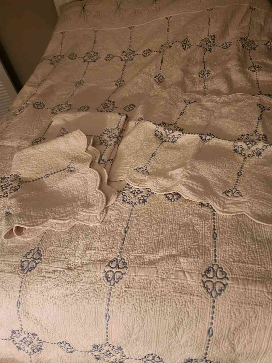 King size quilt set - Knoxville, Tennessee - FleaMarketBay