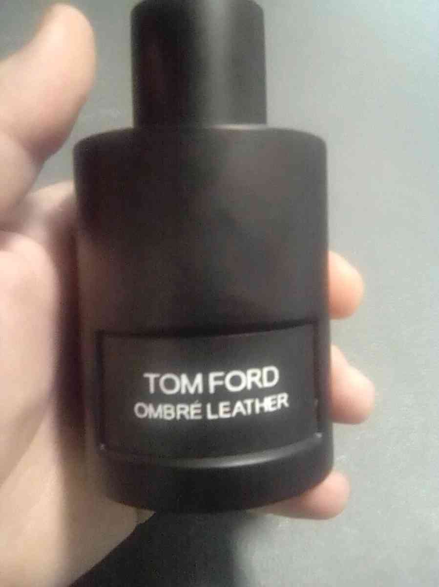 FRAGANCIA TOM FORD OMBRE LEATHER - Paramount, California