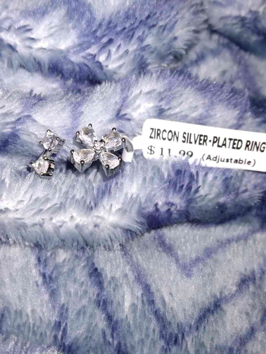 silver ring - Oxford, Michigan - FleaMarketBay