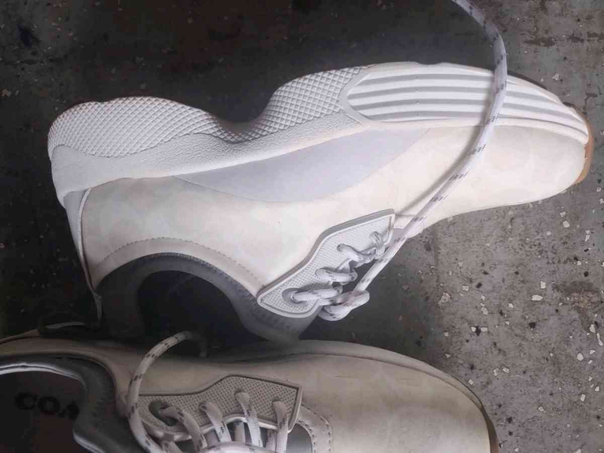 shoes - Port Richey, Florida - FleaMarketBay