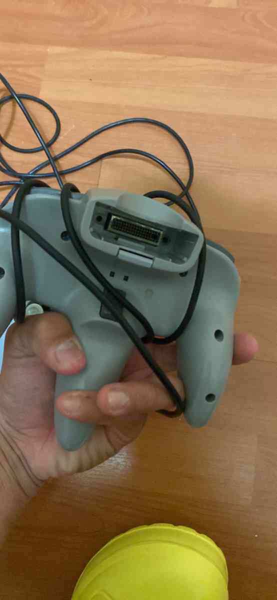 N64 controller set - Miami, Florida - FleaMarketBay