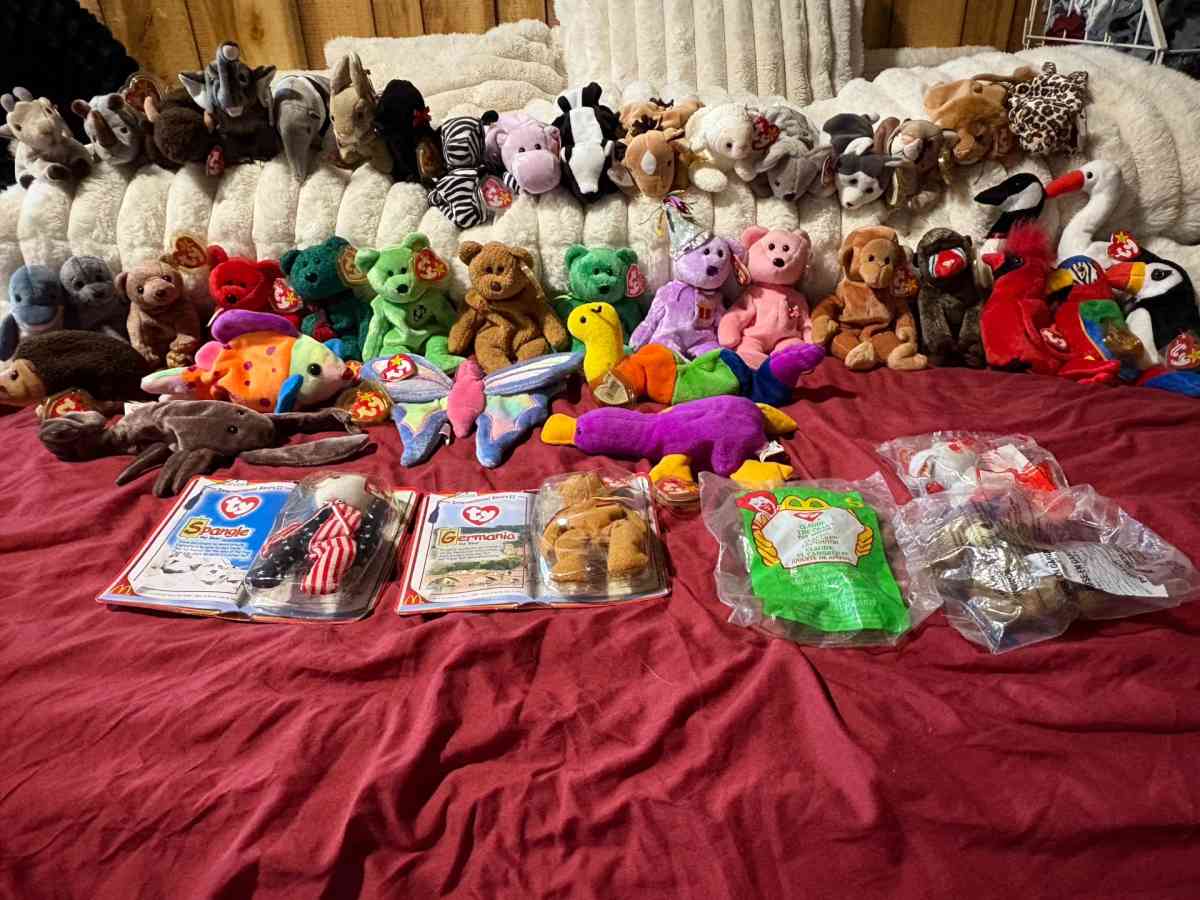 Ty beanie babies authentic retired and never played with - Mena, Arkansas