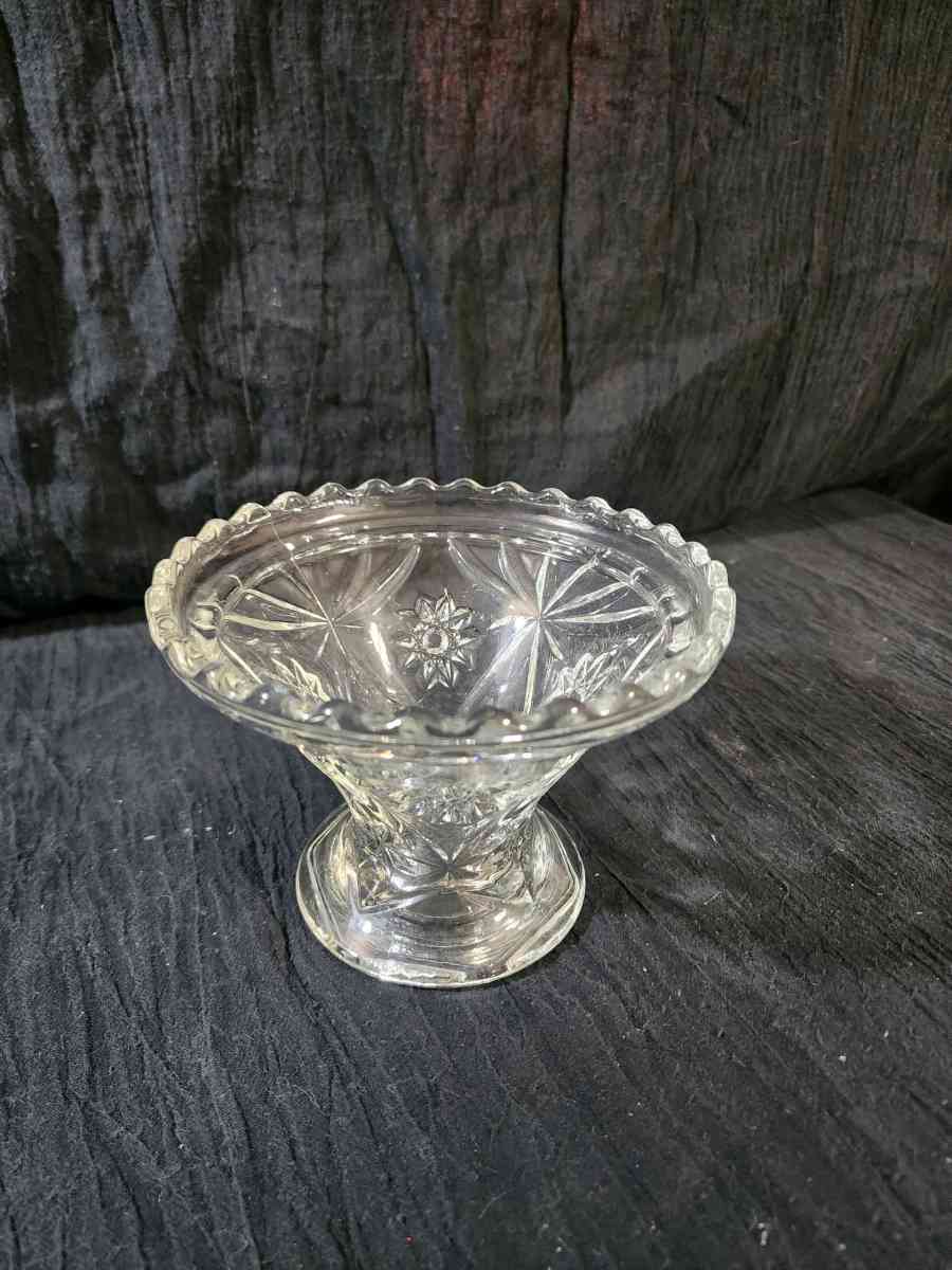 Vintage pedestal bowl - Knoxville, Tennessee - FleaMarketBay
