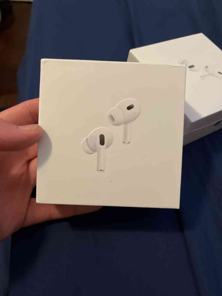 Brand new Apple AirPods 2nd generation - Oklahoma City, Oklahoma - FleaMarketBay