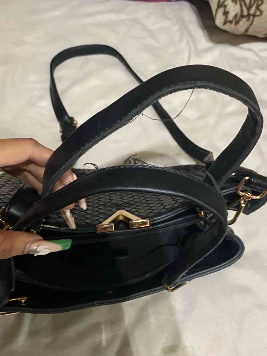 black purse - Houston, Texas - FleaMarketBay