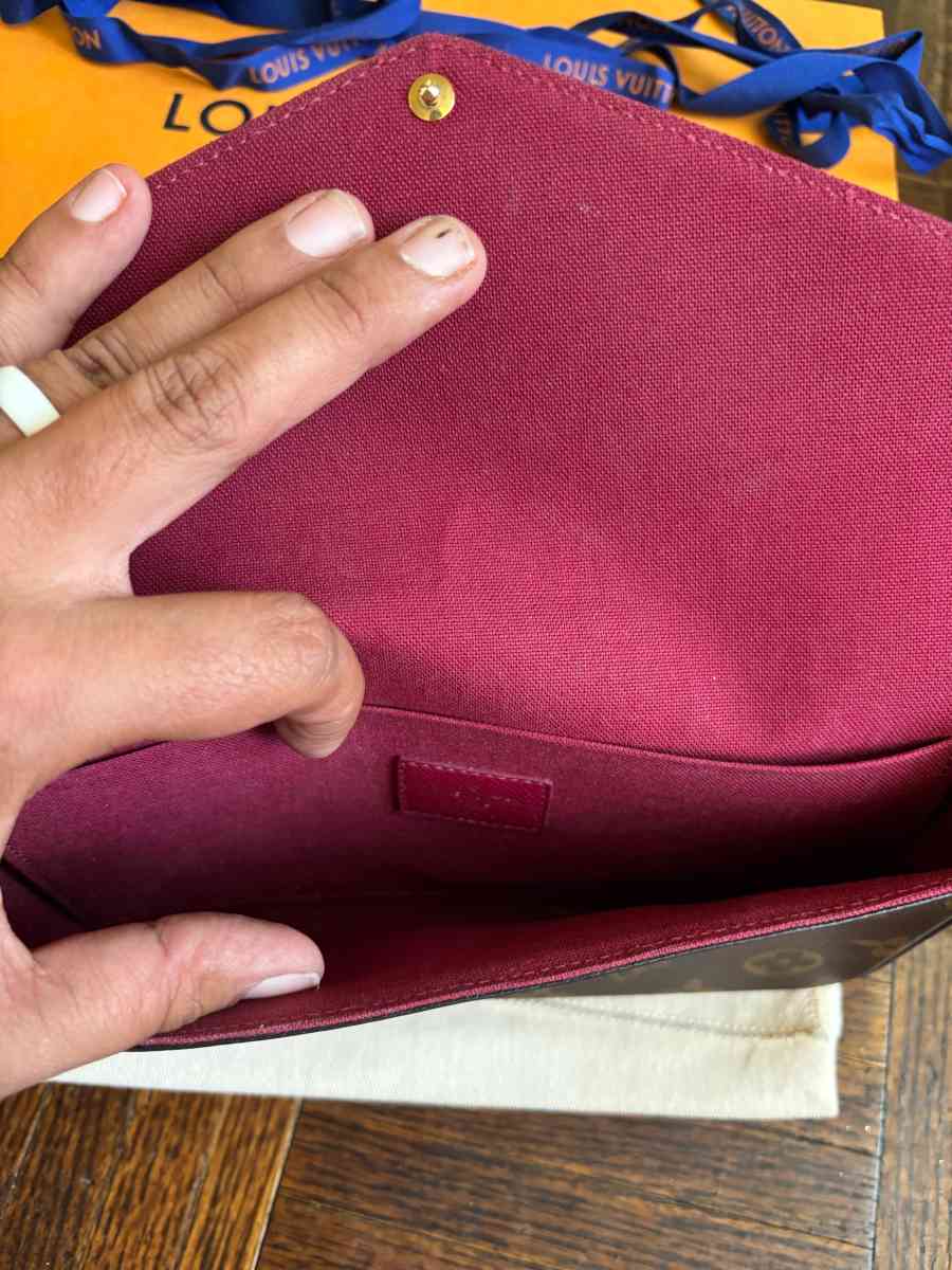 lv pochette felicie - Adelanto, California - FleaMarketBay