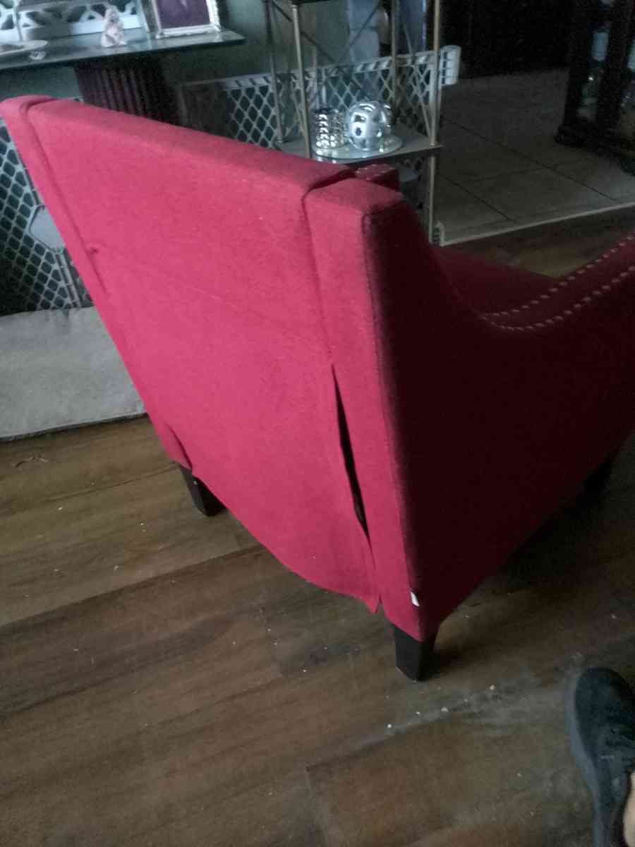 Red ascent chair - Cathedral City, California - FleaMarketBay