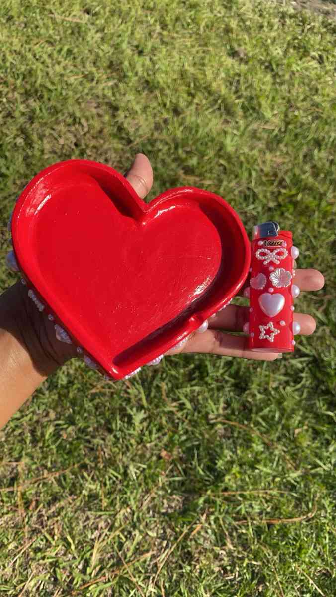 Pearl Heart Ashtray - Altamonte Springs, Florida - FleaMarketBay