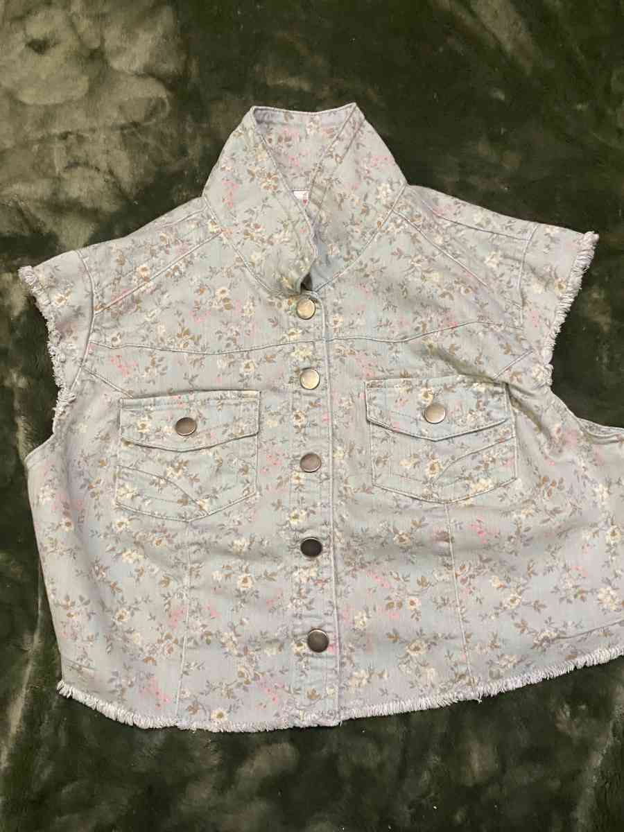no boundaries floral pattern jean vest - Houston, Texas