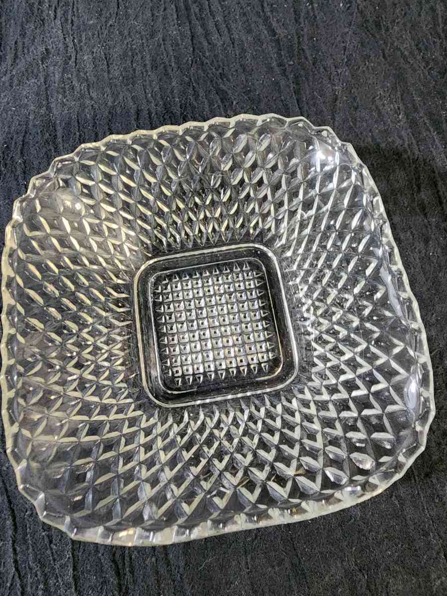 Small fruit bowl - Knoxville, Tennessee - FleaMarketBay