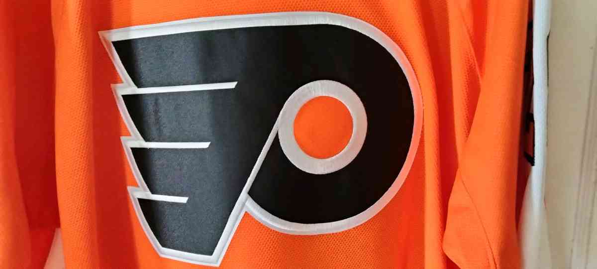 Philadelphia Flyers Claude Giroux Jersey - Norristown, Pennsylvania - FleaMarketBay