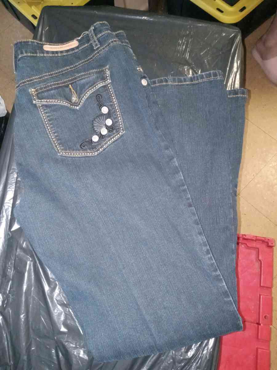 cos jeans - Louisville, Kentucky - FleaMarketBay