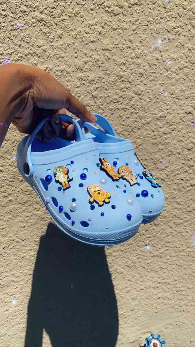Bluey crocs - Lake Mary, Florida - FleaMarketBay