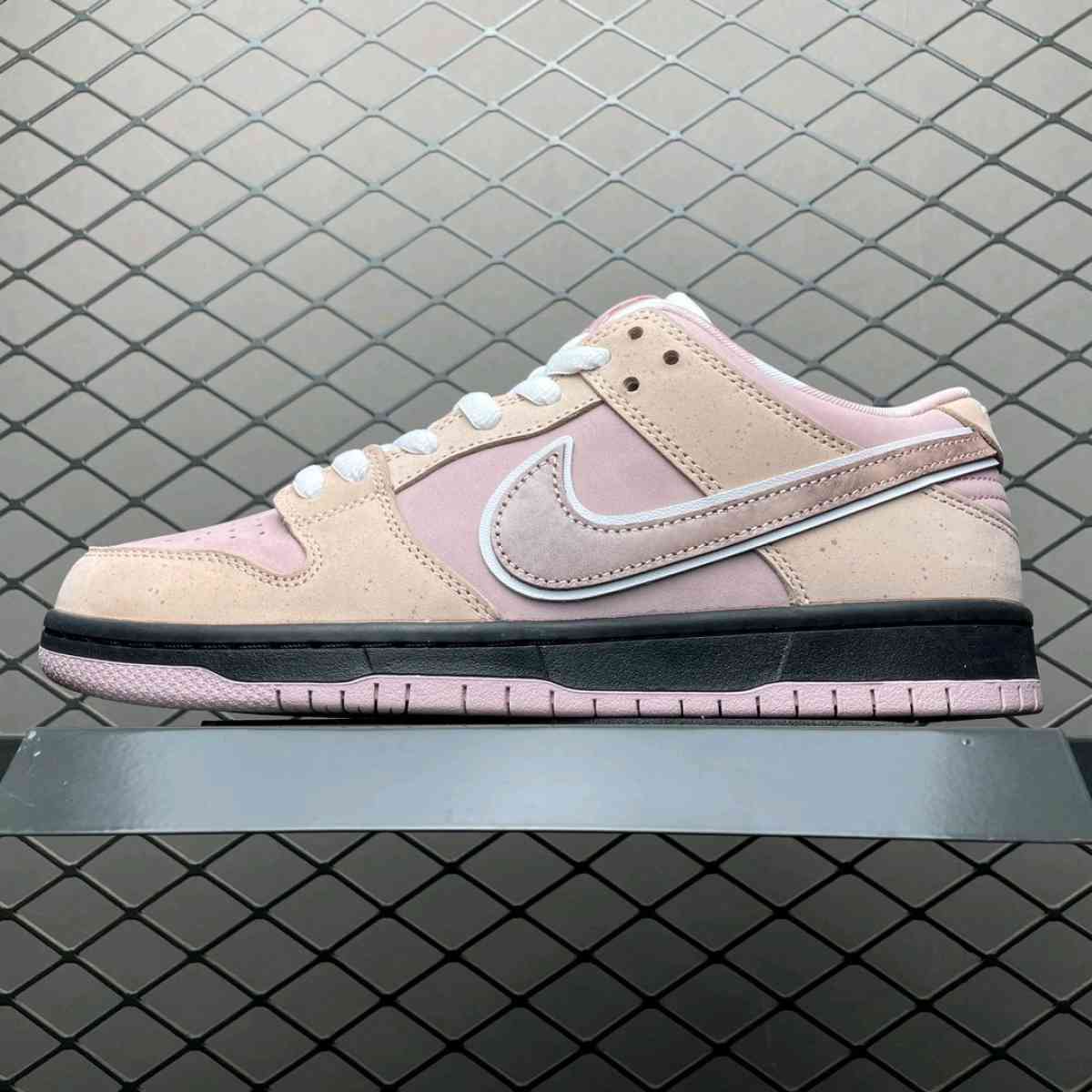 Nike SB Dunk X Guava Lobster Concepts - Kissimmee, Florida