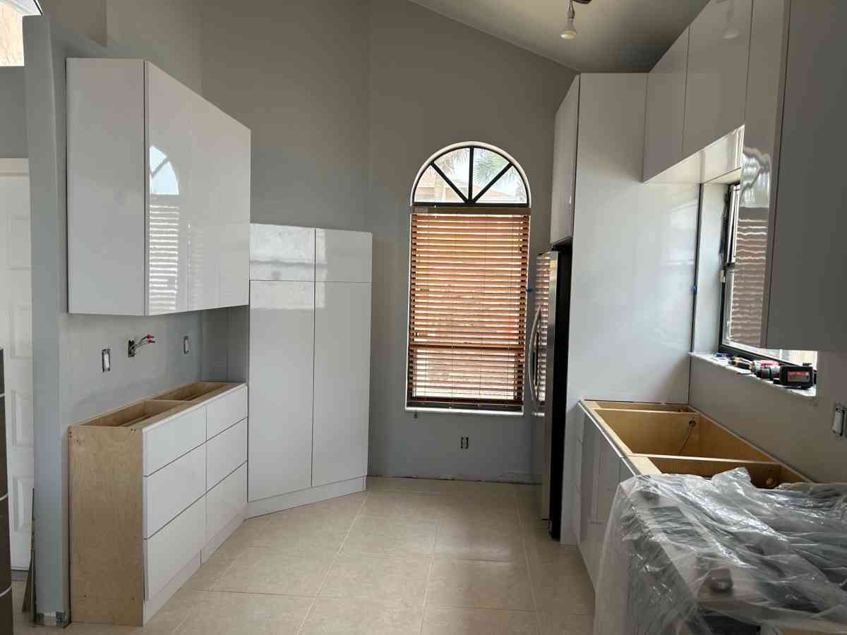 New Luxury kitchen cabinets - Miami, Florida - FleaMarketBay