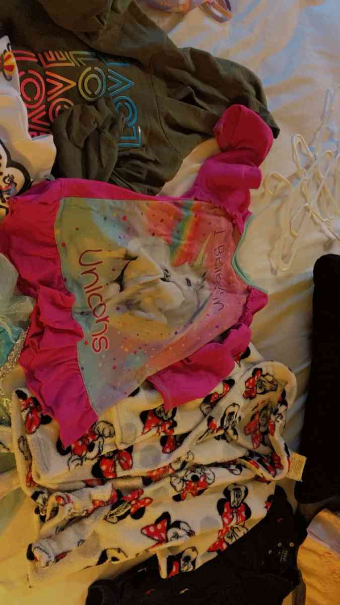 Girl clothes - Lake Mary, Florida - FleaMarketBay