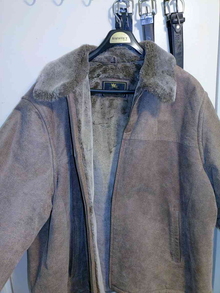 F R Tripler Genuine Leather Coat - Maple Heights, Ohio