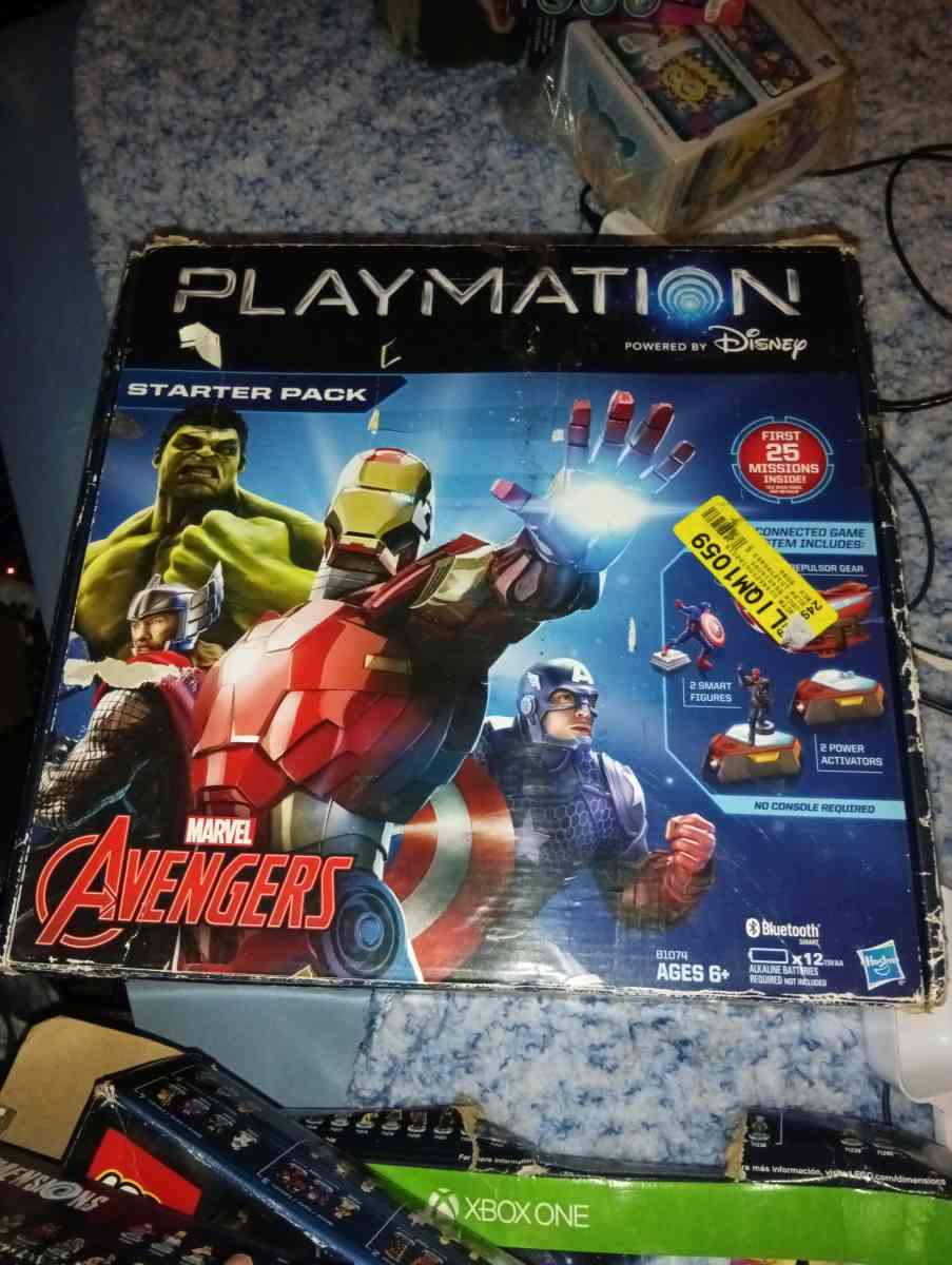 playmation powered by Disney starter pack avengers