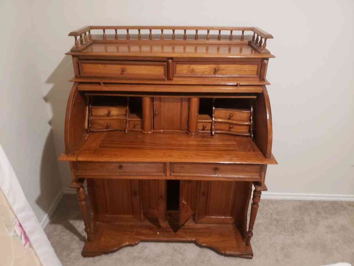 Stylish Colonial Teak