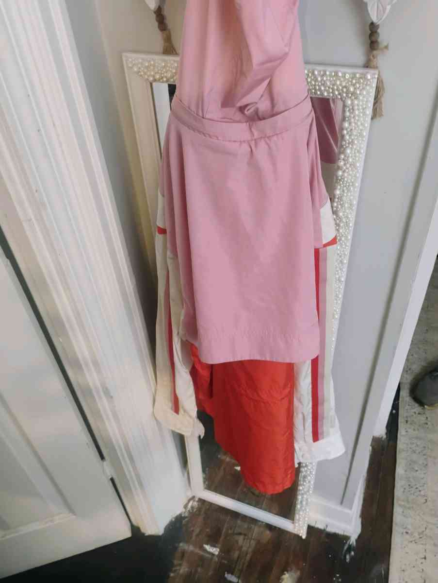 womens rain jacket - Indianapolis, Indiana - FleaMarketBay