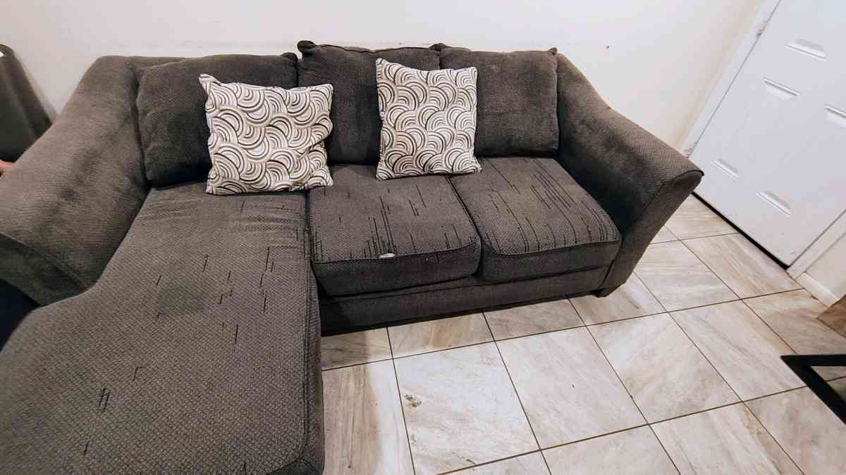 sofa como se muestra en la imagen - El Centro, California - FleaMarketBay