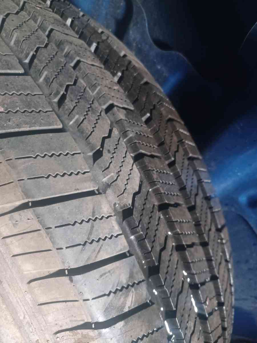 tires  245 75 17 LT 3 tires available like  new - Miami Beach, Florida - FleaMarketBay