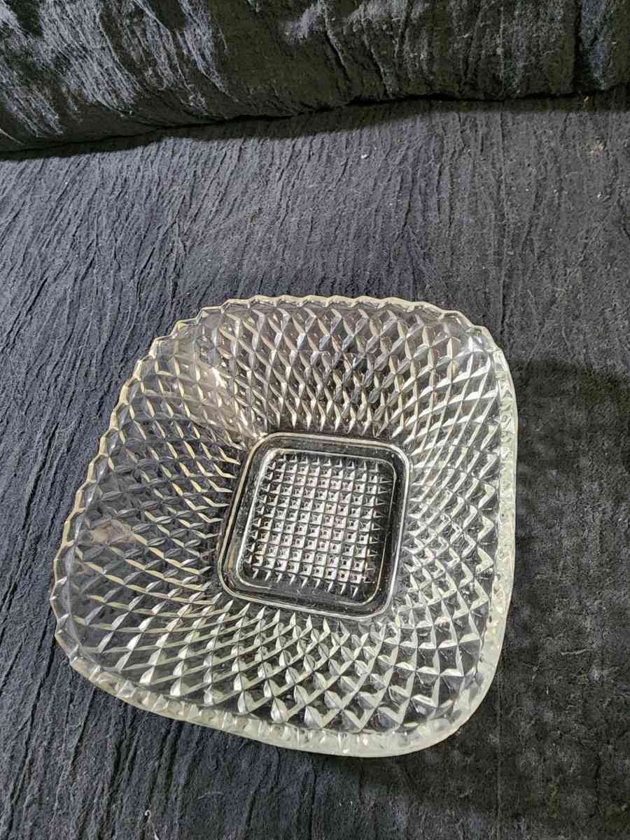 Small fruit bowl - Knoxville, Tennessee - FleaMarketBay