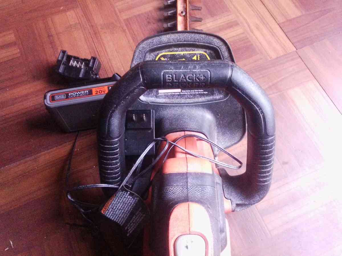 Electric Hedge Trimmers - Tallahassee, Florida