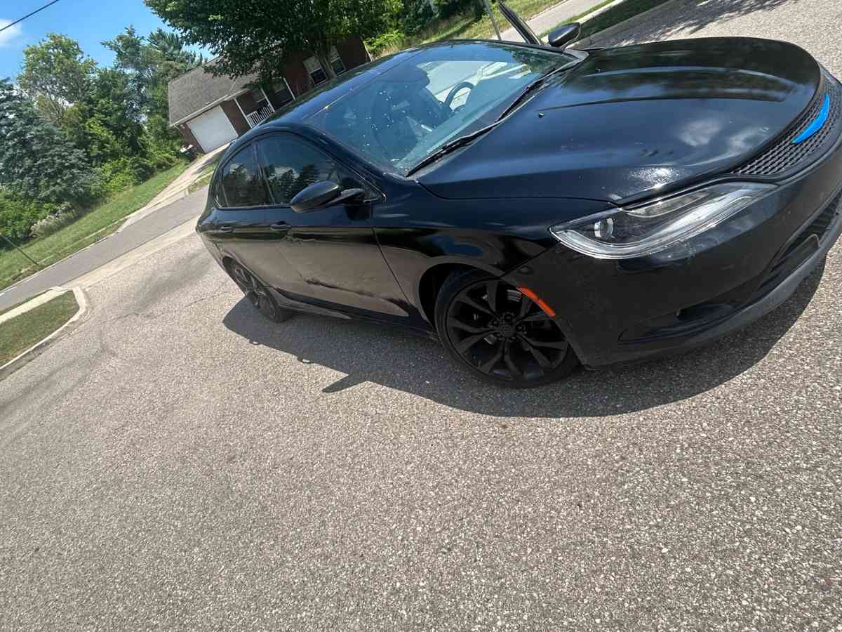 Chrysler 200