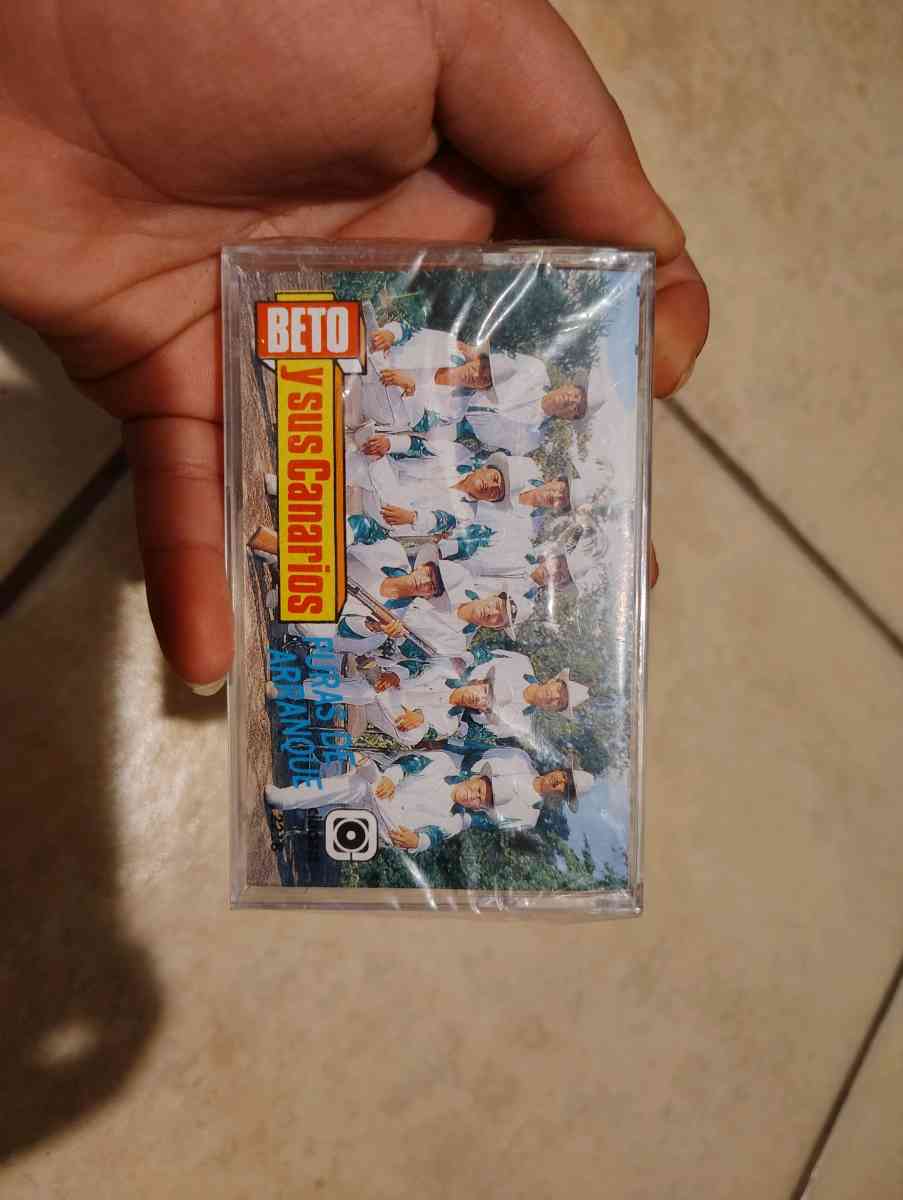 Beto Y Sus Canarios Puras De Arranque Cassette - Bakersfield, California - FleaMarketBay