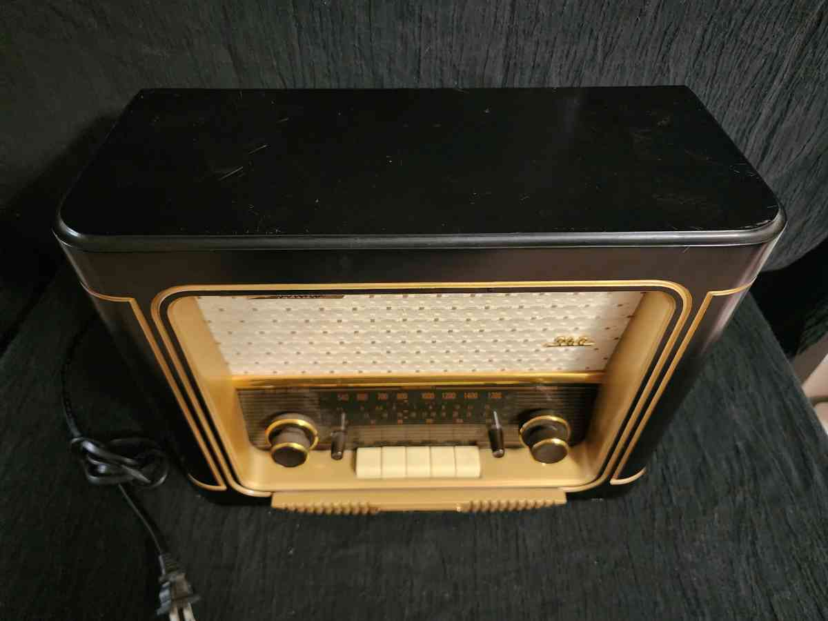 Grundig classic 960 replica radio - Knoxville, Tennessee - FleaMarketBay