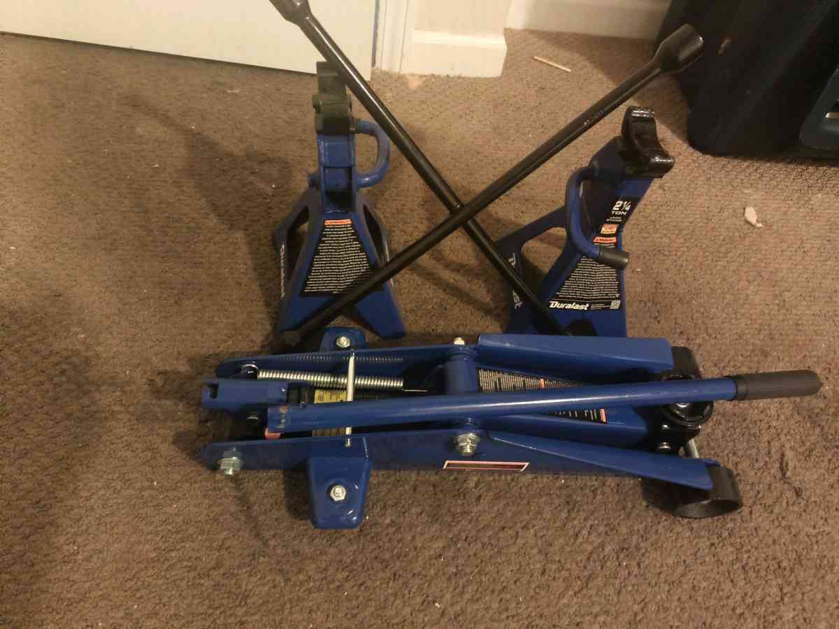 2 in a half ton car jack and tire wrench