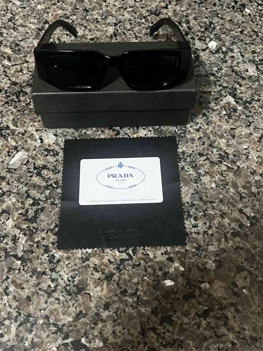 Prada Sunglasses - Owatonna, Minnesota - FleaMarketBay
