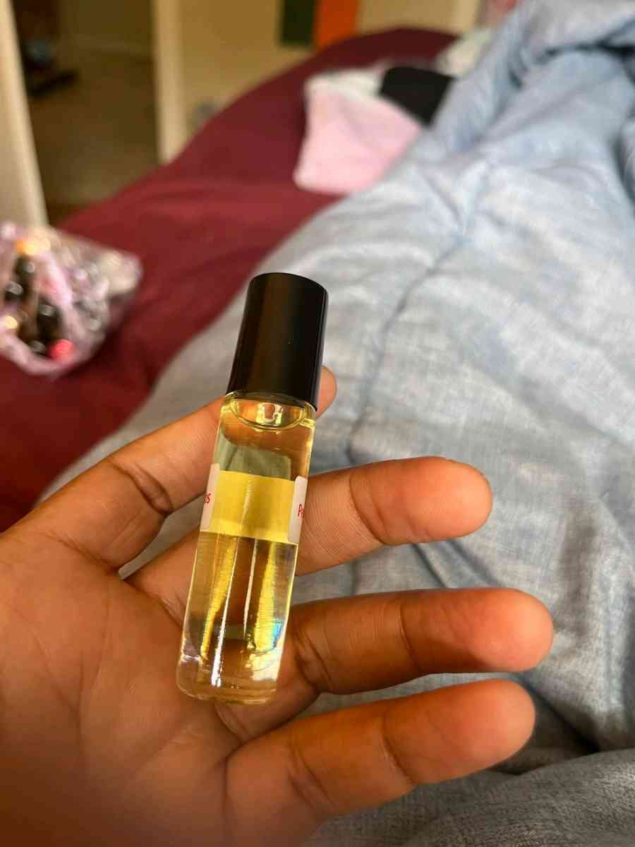 Perfect intense Marc Jacobs roll on perfume - Port Richey, Florida