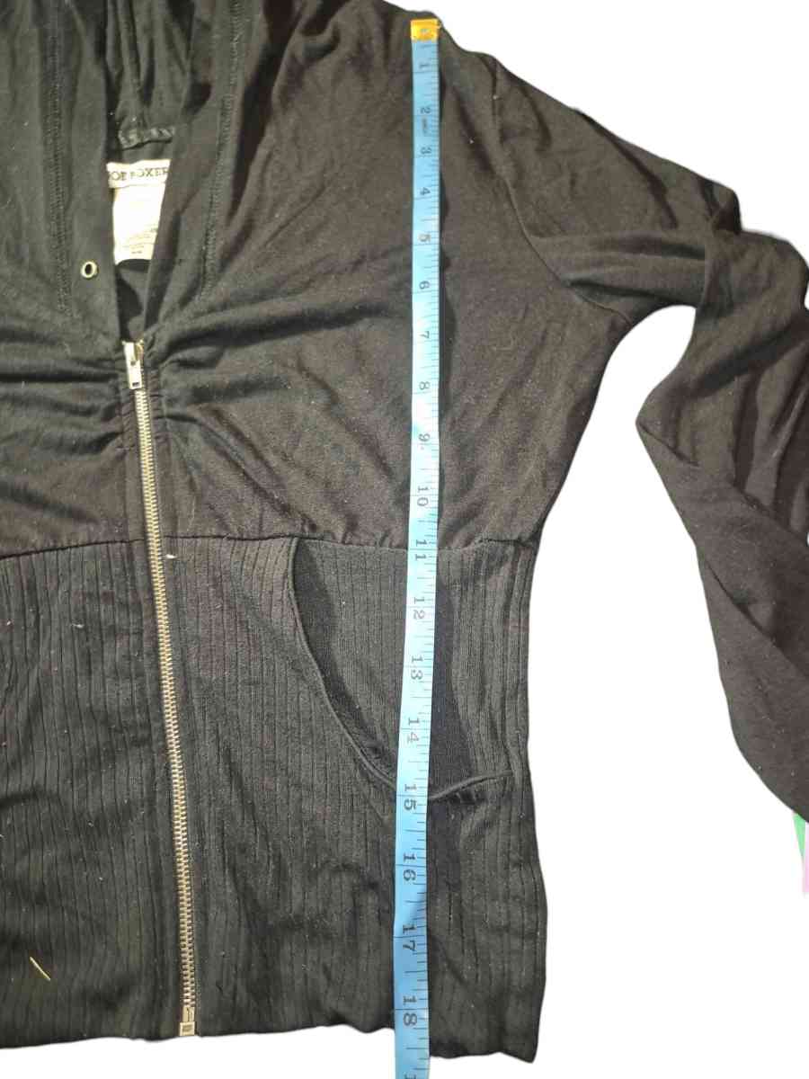 Joe Boxer Zip Up Hooded Sweater - Billings, Montana - FleaMarketBay