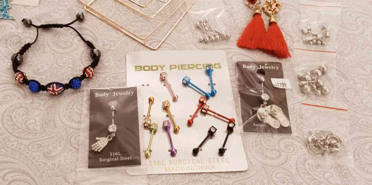 clearance jewelry bundle - North Las Vegas, Nevada - FleaMarketBay