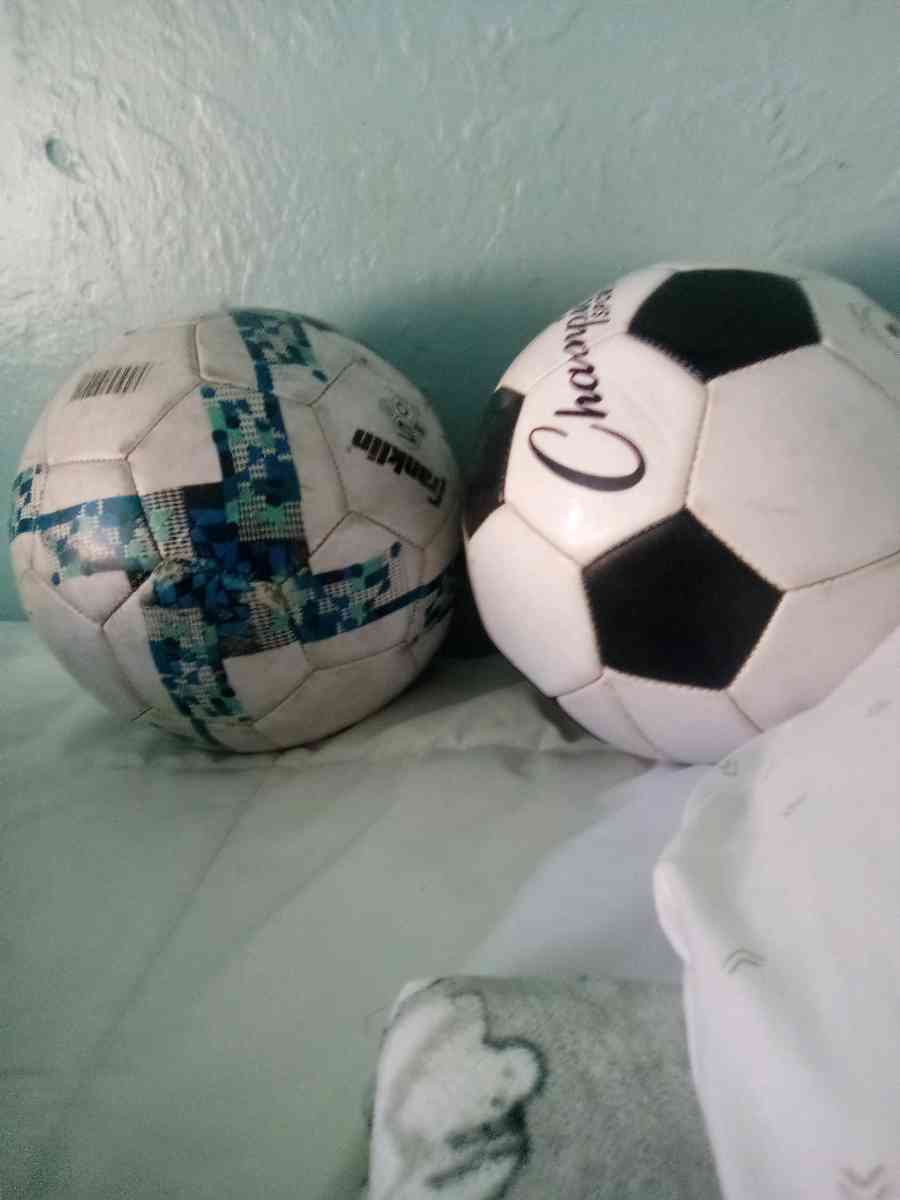 2 pelotas por 20 - Pittsburg, California