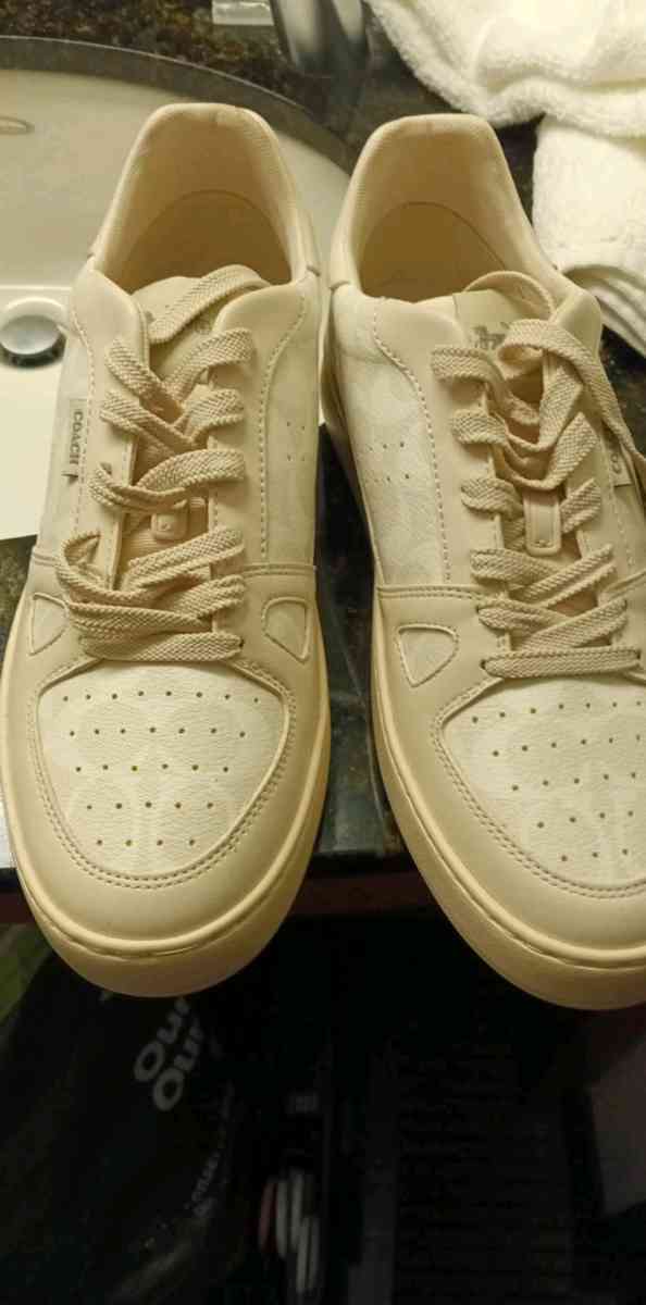 Coach shoes - Austin, Texas - FleaMarketBay