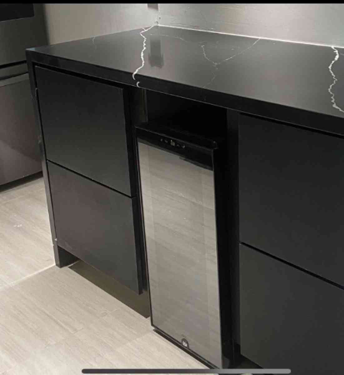 Modern small Kitchens - Miami, Florida - FleaMarketBay