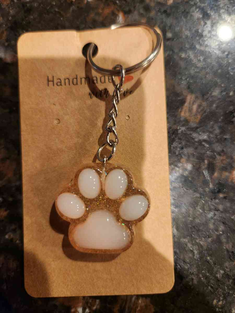 dog paw keychain - Tappahannock, Virginia - FleaMarketBay