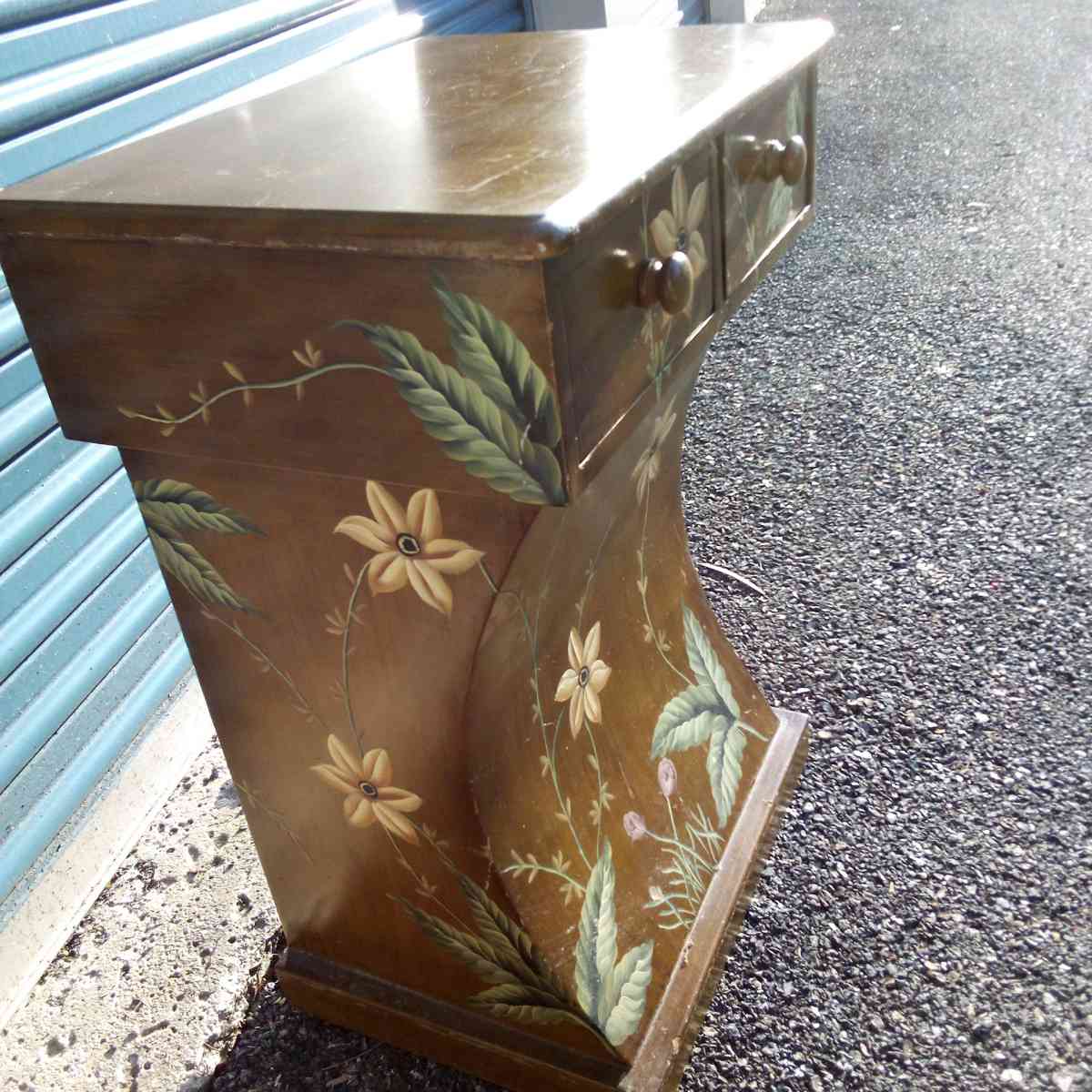 end table or night stand - East Stroudsburg, Pennsylvania - FleaMarketBay