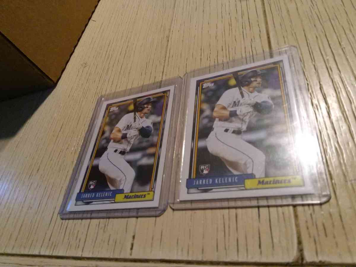 5 card rookie Topps lot of Jarred Kelenic - Milwaukee, Wisconsin