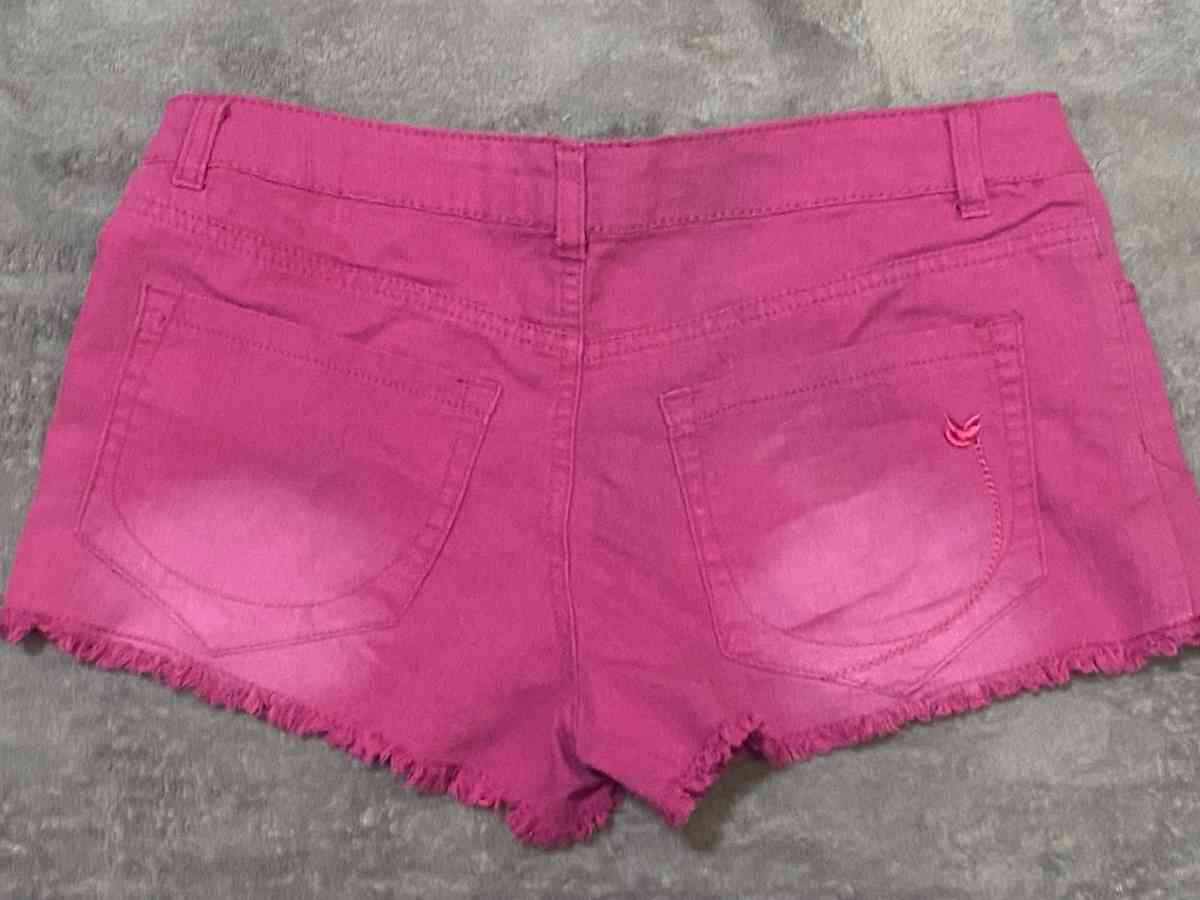 pink dream out loud by selena gomez - Houston, Texas - FleaMarketBay