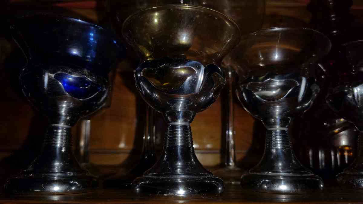 the antique ceremony ritual glasses the red one for 700 alon - Laurens, South Carolina - FleaMarketBay
