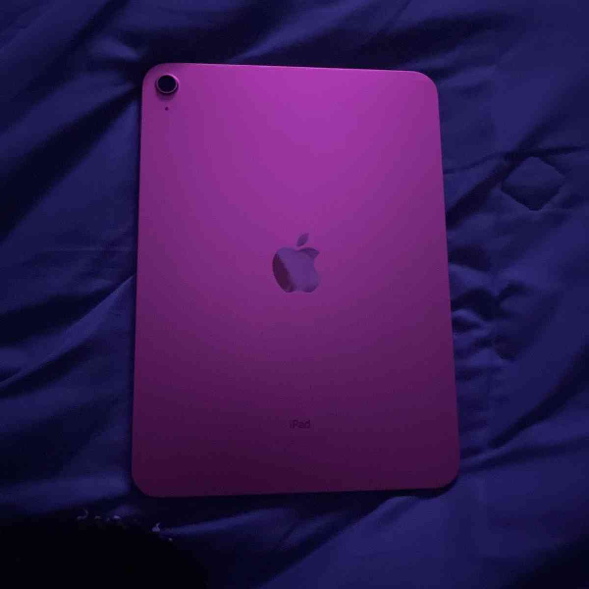 dont need it upgrade to iPad Pro - Killeen, Texas - FleaMarketBay