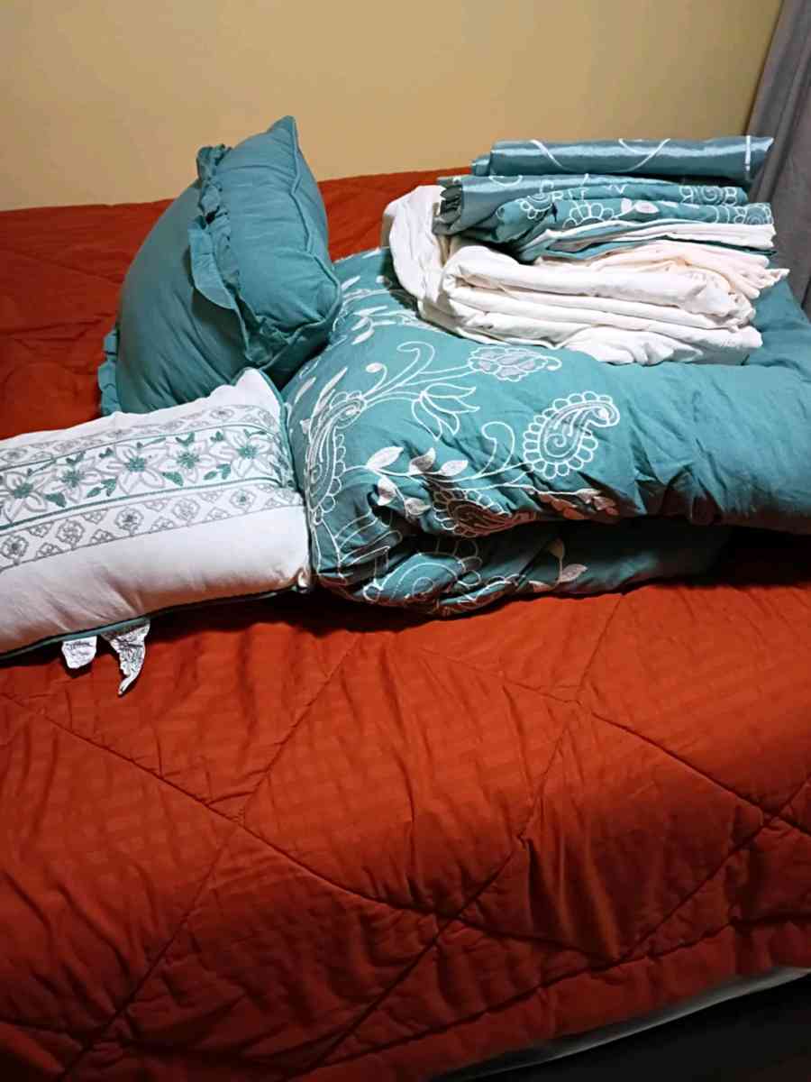 Teal Green Full Size Bed Set asking 30 OBO