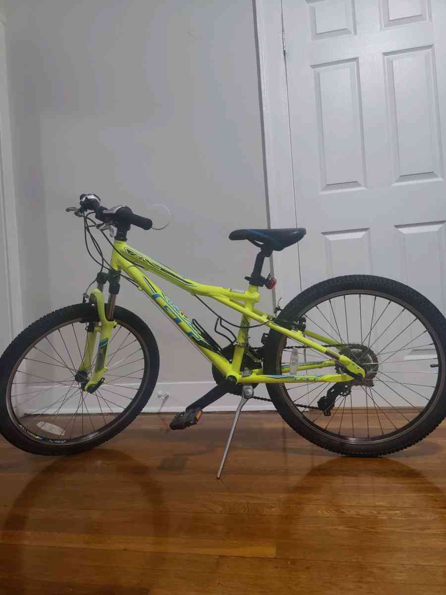 bicicleta GT 24 - Hartford, Connecticut - FleaMarketBay