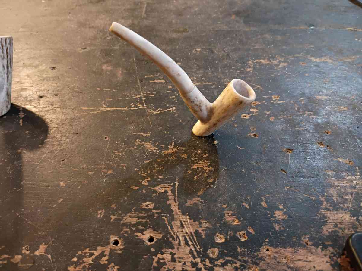 deer antlers pipe - Buna, Texas - FleaMarketBay