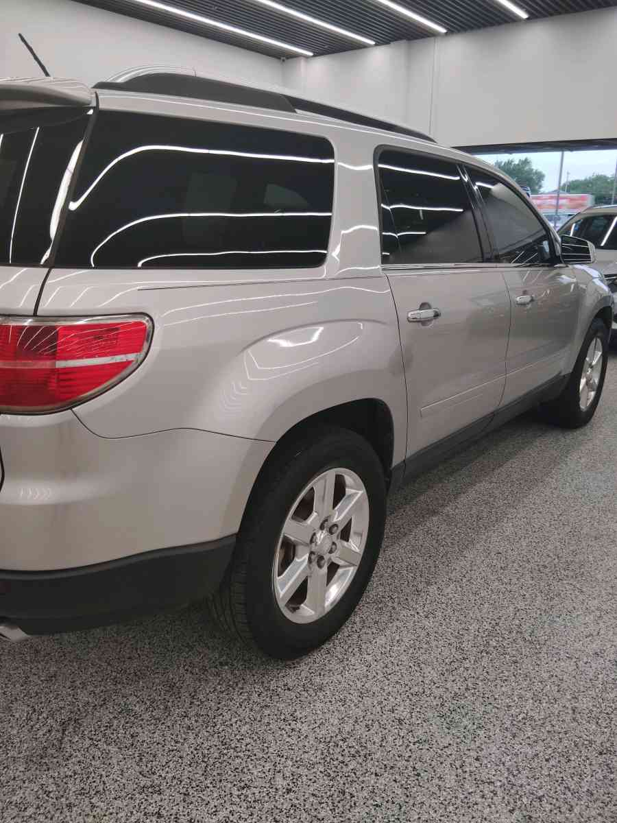 2007 Saturn Outlook XR - Greenville, Texas - FleaMarketBay