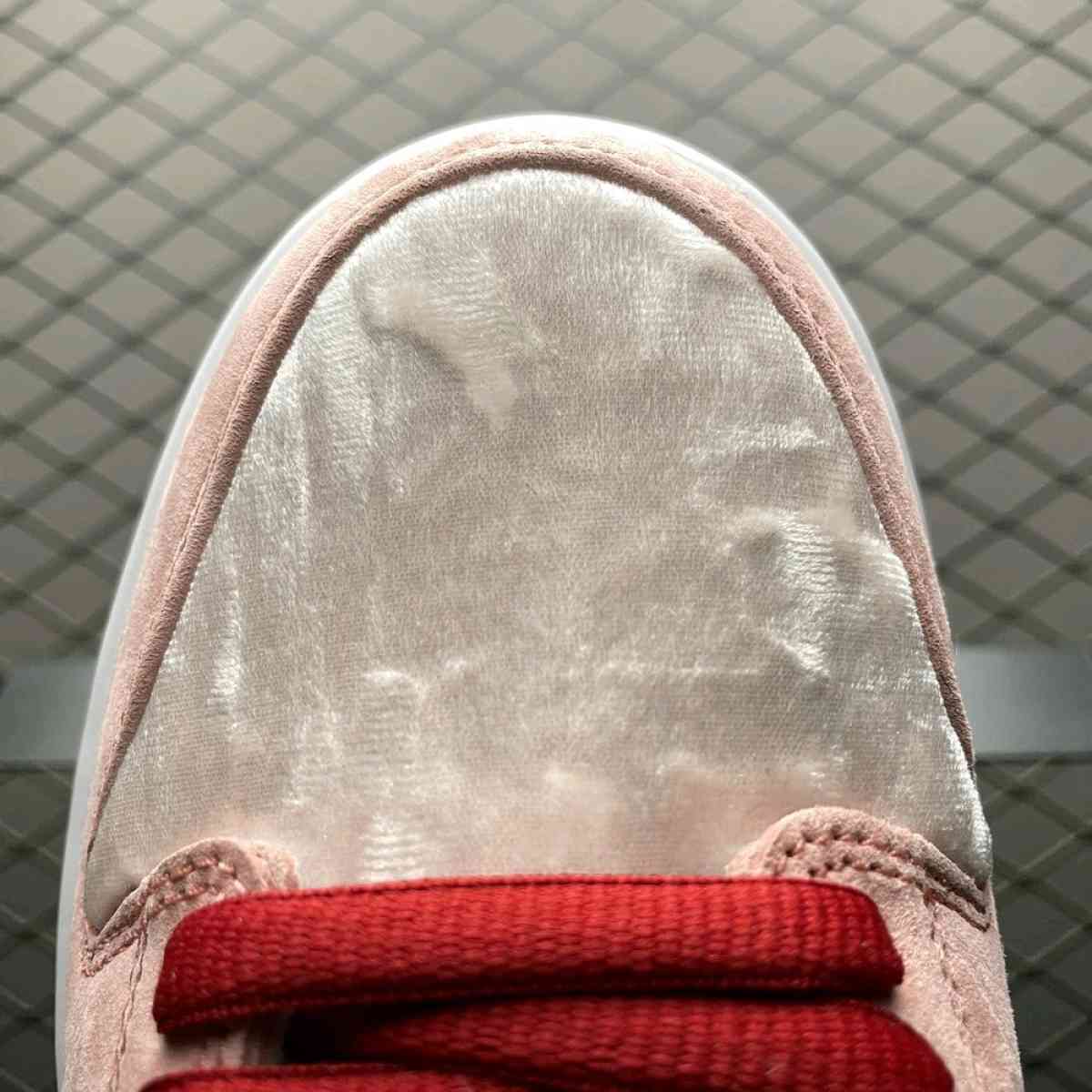 StrangeLove x Nike SB Dunk Low Valentines Day - Kissimmee, Florida - FleaMarketBay